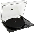 Pro Ject Essential III Digital OM10e platine vinyle - finition noir laqué avec cartouche Ortofon OM10e - moteur CC et signal numérique - câbles RCA inclus pour installation audio